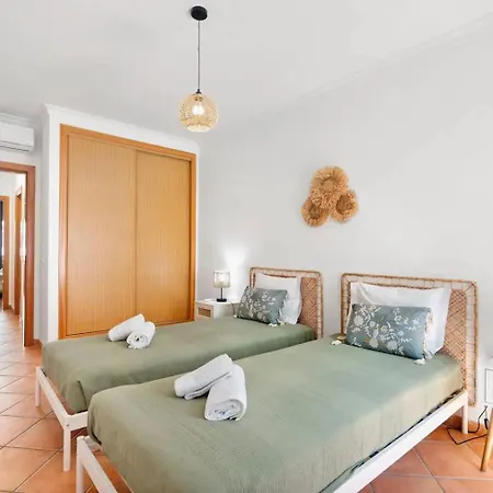 Апартаменты T2 B Sobreiro Санта-Лузия